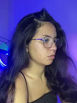 Snapshot of Rosita_forever_ chatting on 02/13/25, 04:17 Rosita forever  online show from 02/13/25, 04:17