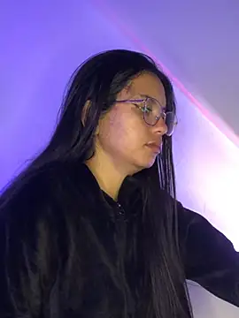 Snapshot of Rosita_forever_ chatting on 02/19/25, 06:55 Rosita forever  online show from 02/19/25, 06:55