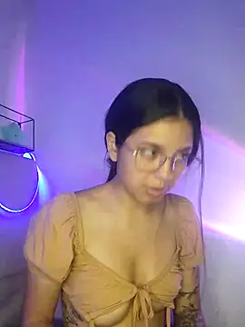 Snapshot of Rosita_forever_ chatting on 03/01/25, 04:11 Rosita forever  online show from 03/01/25, 04:11