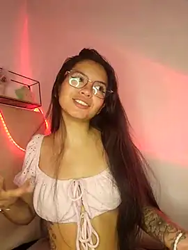 Snapshot of Rosita_forever_ chatting on 03/03/25, 02:15 Rosita forever  online show from 03/03/25, 02:15