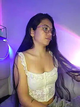 Snapshot of Rosita_forever_ chatting on 03/04/25, 09:54 Rosita forever  online show from 03/04/25, 09:54