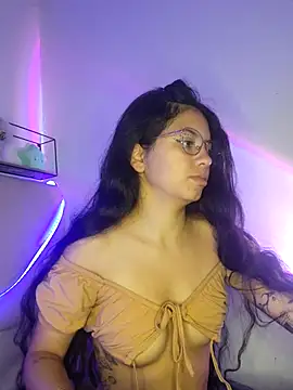 Snapshot of Rosita_forever_ chatting on 03/08/25, 12:52 Rosita forever  online show from 03/08/25, 12:52