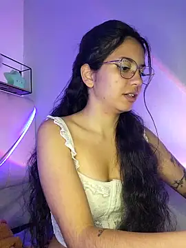 Snapshot of Rosita_forever_ chatting on 03/20/25, 09:46 Rosita forever  online show from 03/20/25, 09:46