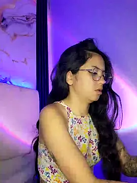 Snapshot of Rosita_forever_ chatting on 03/22/25, 01:08 Rosita forever  online show from 03/22/25, 01:08