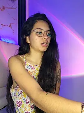 Snapshot of Rosita_forever_ chatting on 03/22/25, 10:26 Rosita forever  online show from 03/22/25, 10:26
