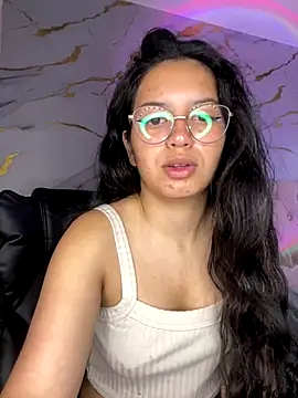 Snapshot of Rosita_forever_ chatting on 10/07/25, 02:47 Rosita forever  online show from 10/07/25, 02:47