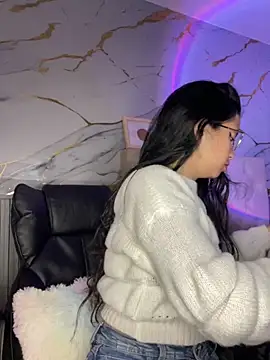 Snapshot of Rosita_forever_ chatting on 10/11/25, 04:55 Rosita forever  online show from 10/11/25, 04:55