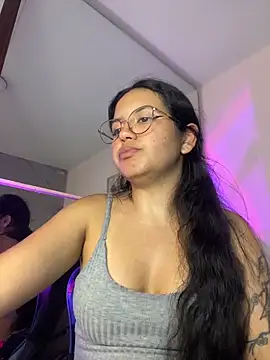 Snapshot of Rosita_forever_ chatting on 04/18/26, 07:18 Rosita forever online show from 04/18/26, 07:18
