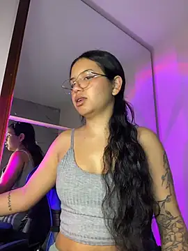 Snapshot of Rosita_forever_ chatting on 05/04/26, 02:46 Rosita forever online show from 05/04/26, 02:46