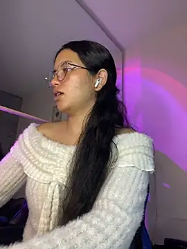 Snapshot of Rosita_forever_ chatting on 05/08/26, 04:29 Rosita forever online show from 05/08/26, 04:29