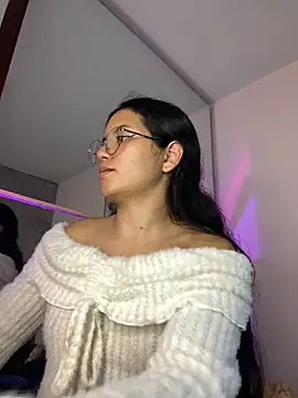 Snapshot of Rosita_forever_ chatting on 05/08/26, 04:34 Rosita forever online show from 05/08/26, 04:34