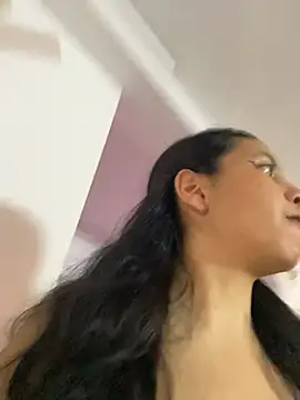 Snapshot of Rosita_forever_ chatting on 05/21/26, 04:58 Rosita forever online show from 05/21/26, 04:58