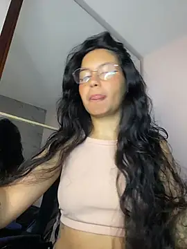 Snapshot of Rosita_forever_ chatting on 06/04/26, 03:18 Rosita forever online show from 06/04/26, 03:18