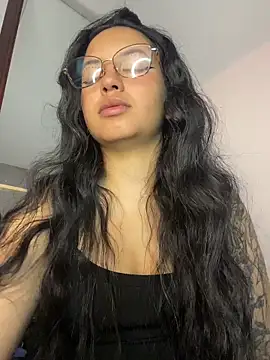 Snapshot of Rosita_forever_ chatting on 06/22/26, 02:03 Rosita forever online show from 06/22/26, 02:03