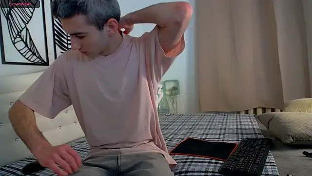 Snapshot of Devin_Jay chatting on 02/02/25, 07:35 Devin Jay online show from 02/02/25, 07:35