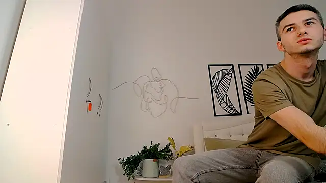 Snapshot of Devin_Jay chatting on 02/18/25, 08:03 Devin Jay online show from 02/18/25, 08:03