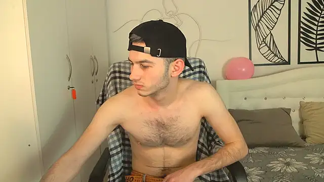 Snapshot of Devin_Jay chatting on 02/20/25, 12:08 Devin Jay online show from 02/20/25, 12:08