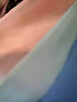 Snapshot of Tamilbigboobie chatting on 01/01/25, 05:00 Tamilbigboobie online show from 01/01/25, 05:00