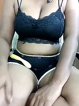 Snapshot of Tamilbigboobie chatting on 03/22/25, 09:56 Tamilbigboobie online show from 03/22/25, 09:56