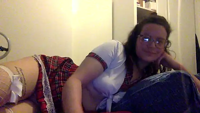 Snapshot of LolaGuess chatting on 01/13/26, 09:42 LolaGuess online show from 01/13/26, 09:42