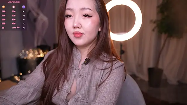 Snapshot of Amelyisthatyou chatting on 04/18/26, 03:54 Amelyisthatyou online show from 04/18/26, 03:54