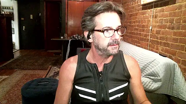 Johnny Bottoms online show from 10/23/25, 10:19