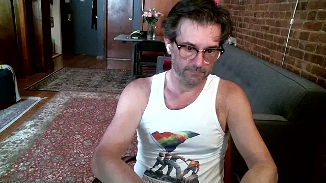 Johnny Bottoms online show from 05/16/26, 07:23