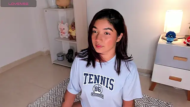 Snapshot of martina_roldam chatting on 02/12/25, 02:35 martina roldam online show from 02/12/25, 02:35