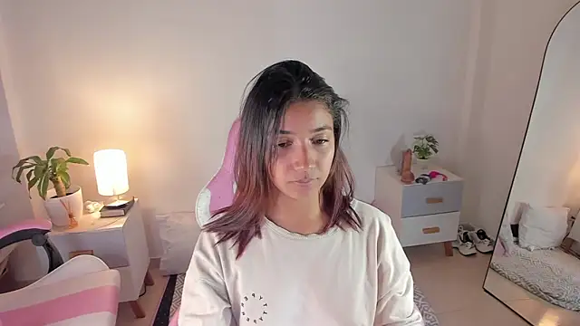 Snapshot of martina_roldam chatting on 10/01/25, 12:16 martina roldam online show from 10/01/25, 12:16