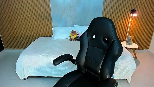 Snapshot of martina_roldam chatting on 11/05/25, 09:48 martina roldam online show from 11/05/25, 09:48