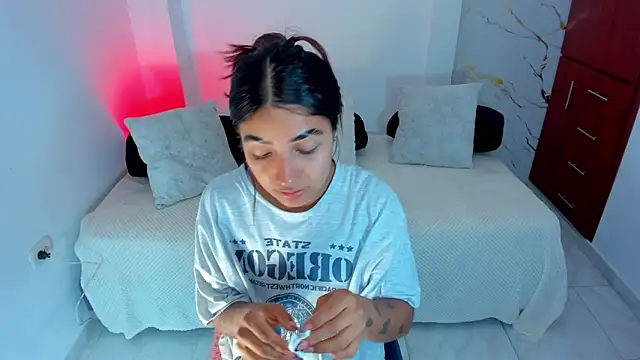 Snapshot of martina_roldam chatting on 04/18/26, 02:26 martina roldam online show from 04/18/26, 02:26