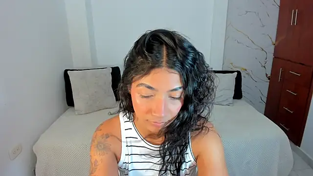martina roldam online show from 07/01/26, 02:35