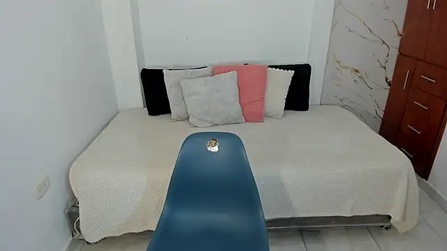 martina roldam online show from 07/18/26, 03:44