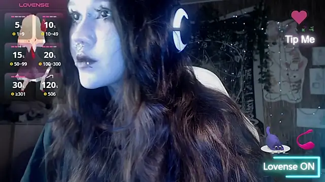 Snapshot of chloe_crystall_killer chatting on 04/30/26, 10:10 chloe crystall killer online show from 04/30/26, 10:10