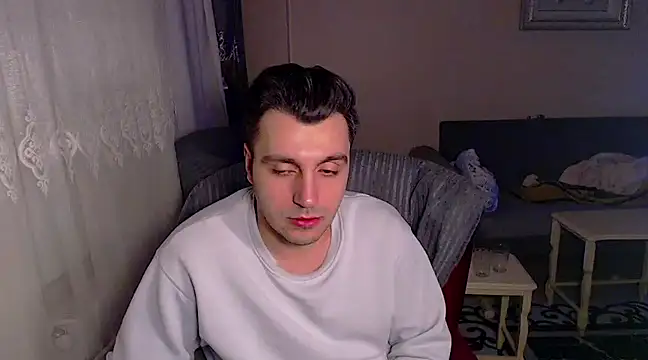 handsomeee04 online show from 01/19/25, 11:00