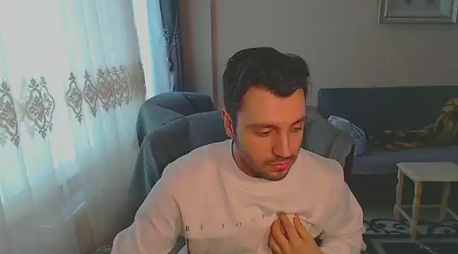 handsomeee04 online show from 02/04/25, 01:48