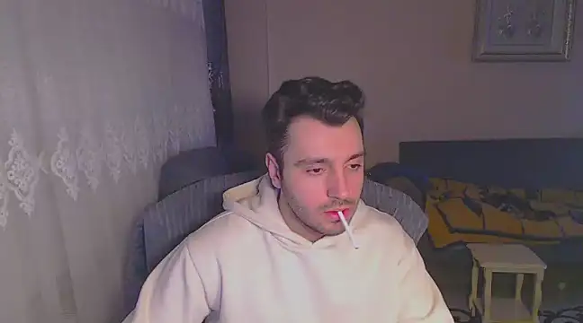 handsomeee04 online show from 02/06/25, 09:06