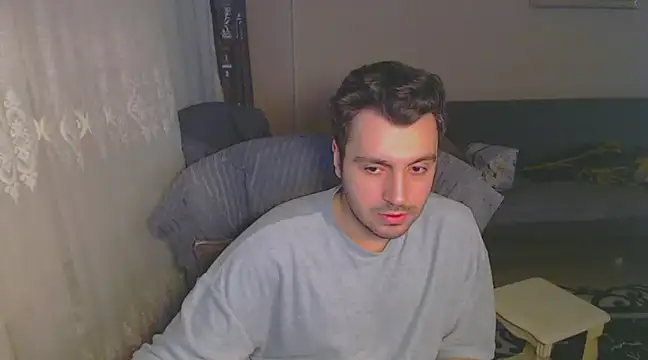 handsomeee04 online show from 02/13/25, 11:47