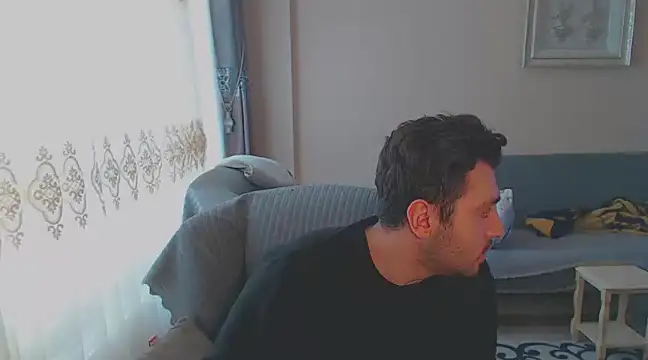 handsomeee04 online show from 02/19/25, 12:00