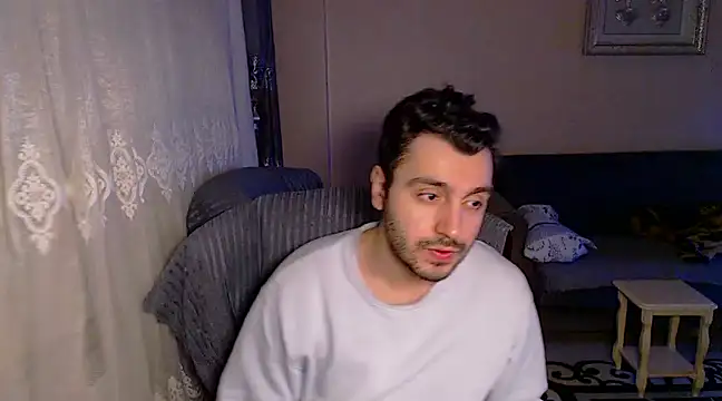 handsomeee04 online show from 02/20/25, 10:37