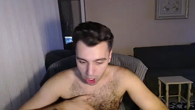 handsomeee04 online show from 09/13/25, 11:04