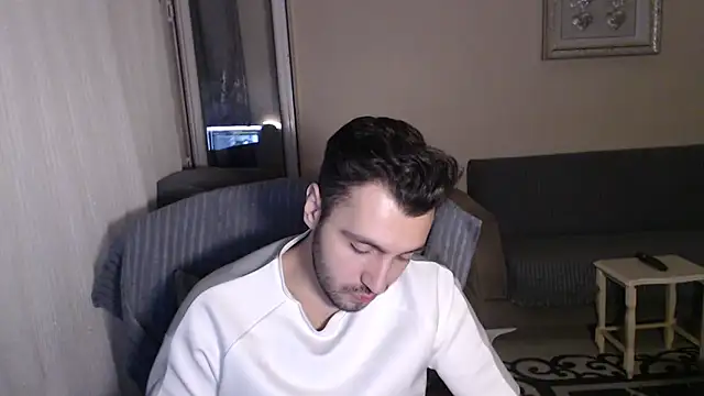 handsomeee04 online show from 10/04/25, 01:03