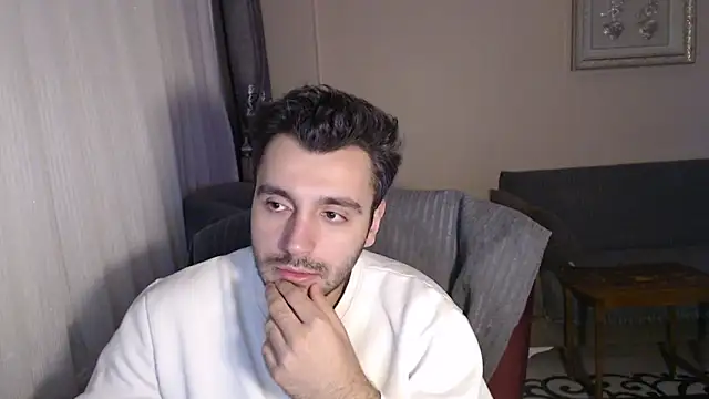 handsomeee04 online show from 10/11/25, 11:03