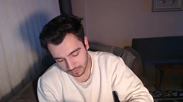 handsomeee04 online show from 10/24/25, 01:13