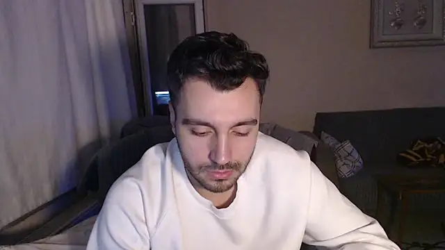 handsomeee04 online show from 11/03/25, 09:27