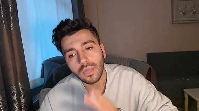 handsomeee04 online show from 11/11/25, 02:39