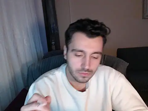 handsomeee04 online show from 11/26/25, 10:22