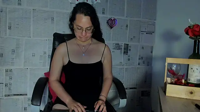 emmaTorres1 online show from 02/13/25, 03:46