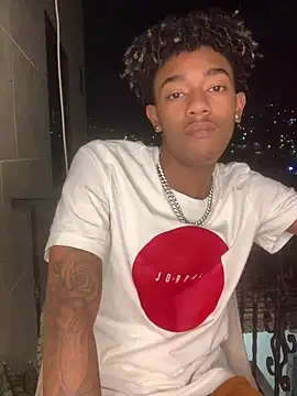 Boy cock18 online show from 03/06/25, 05:57