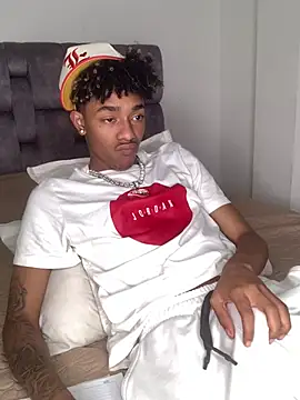 Boy cock18 online show from 03/08/25, 08:22